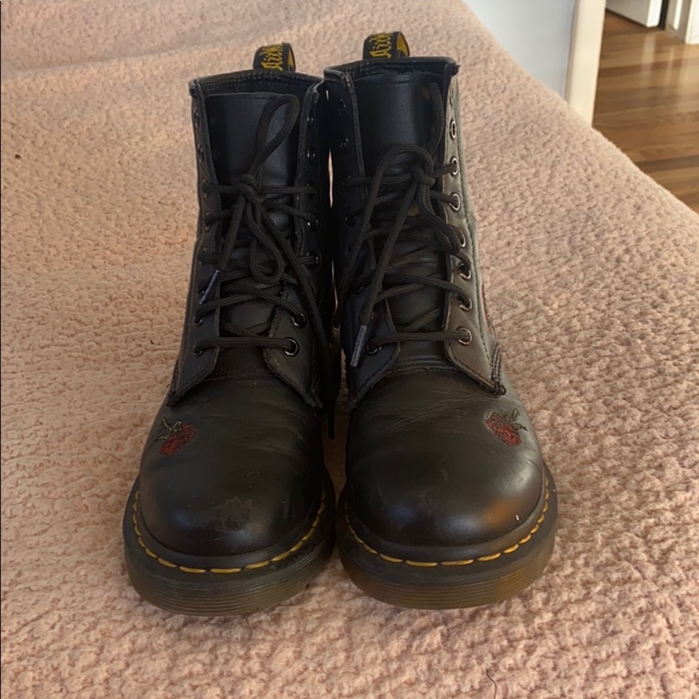 REAL DOC MARTINS!!